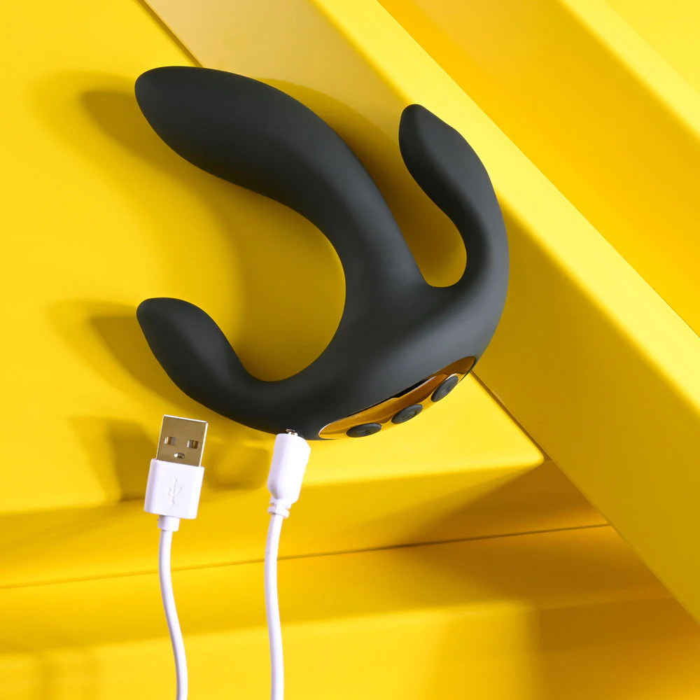 Playboy Pleasure TRIPLE THREAT - Black USB Rechargeable Triple Probe Vibrator - Image 9